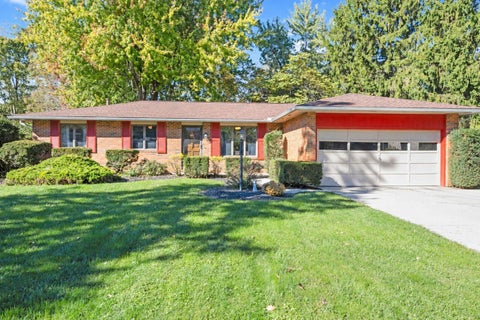 Photo of 213 Meadowbrook Drive, Bellefontaine, OH 43311 (MLS # 226040118)