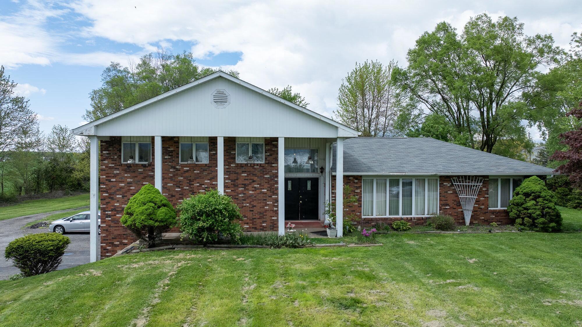 10202 Morse Road, Pataskala, Ohio image 1
