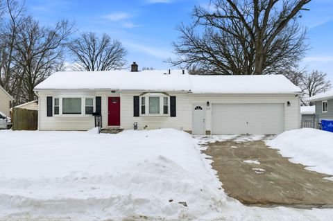 Photo of 1637 Sale Road, Columbus, OH 43224 (MLS # 226003201)
