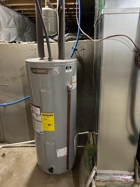 Tiny photo for 173 Lincoln Place, North Lewisburg, OH 43060 (MLS # 226000826)