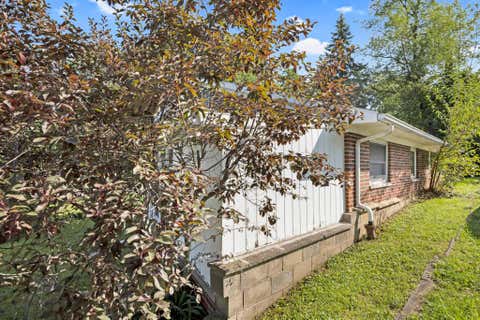 Tiny photo for 620 N Park Street, Bellefontaine, OH 43311 (MLS # 226032126)