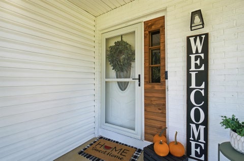 Tiny photo for 1520 State Route 29 NE, London, OH 43140 (MLS # 226039837)
