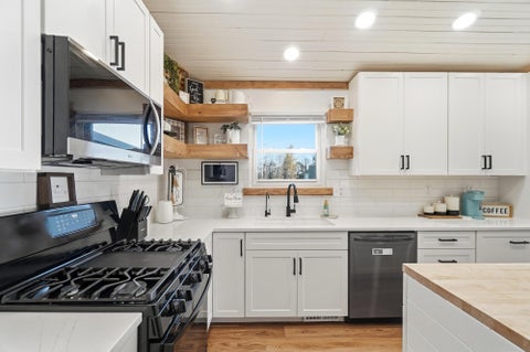 Tiny photo for 1520 State Route 29 NE, London, OH 43140 (MLS # 226039837)