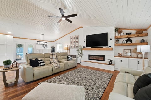 Tiny photo for 1520 State Route 29 NE, London, OH 43140 (MLS # 226039837)