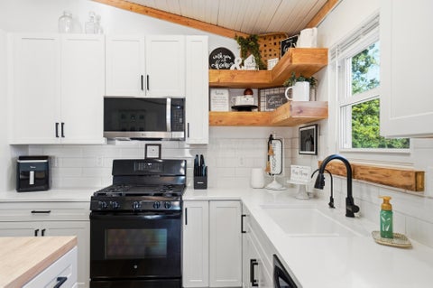 Tiny photo for 1520 State Route 29 NE, London, OH 43140 (MLS # 226039837)