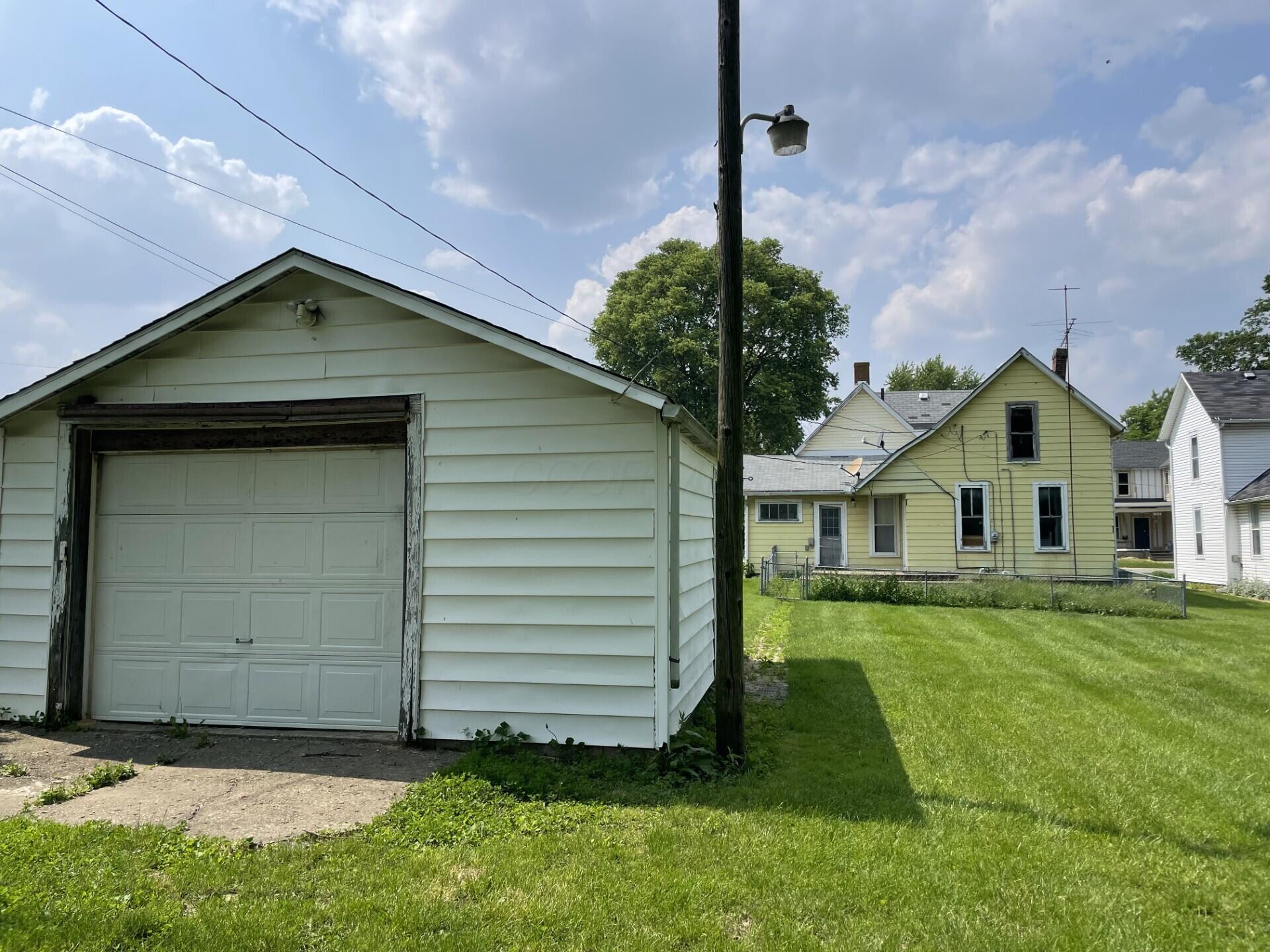 93 E Columbus Street, Mount Sterling, Ohio image 2