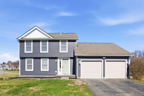 Photo of 7700 Stow Acres Place, Pickerington, OH 43147 (MLS # 226005870)