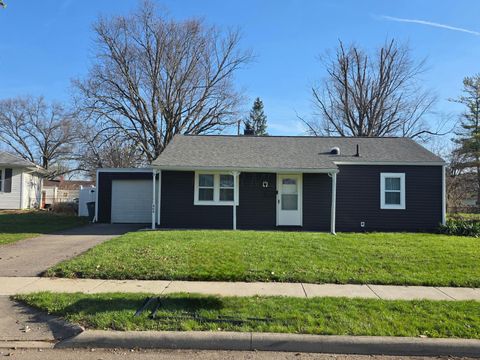 Photo of 464 Yarmouth Lane, Columbus, OH 43228 (MLS # 226009600)