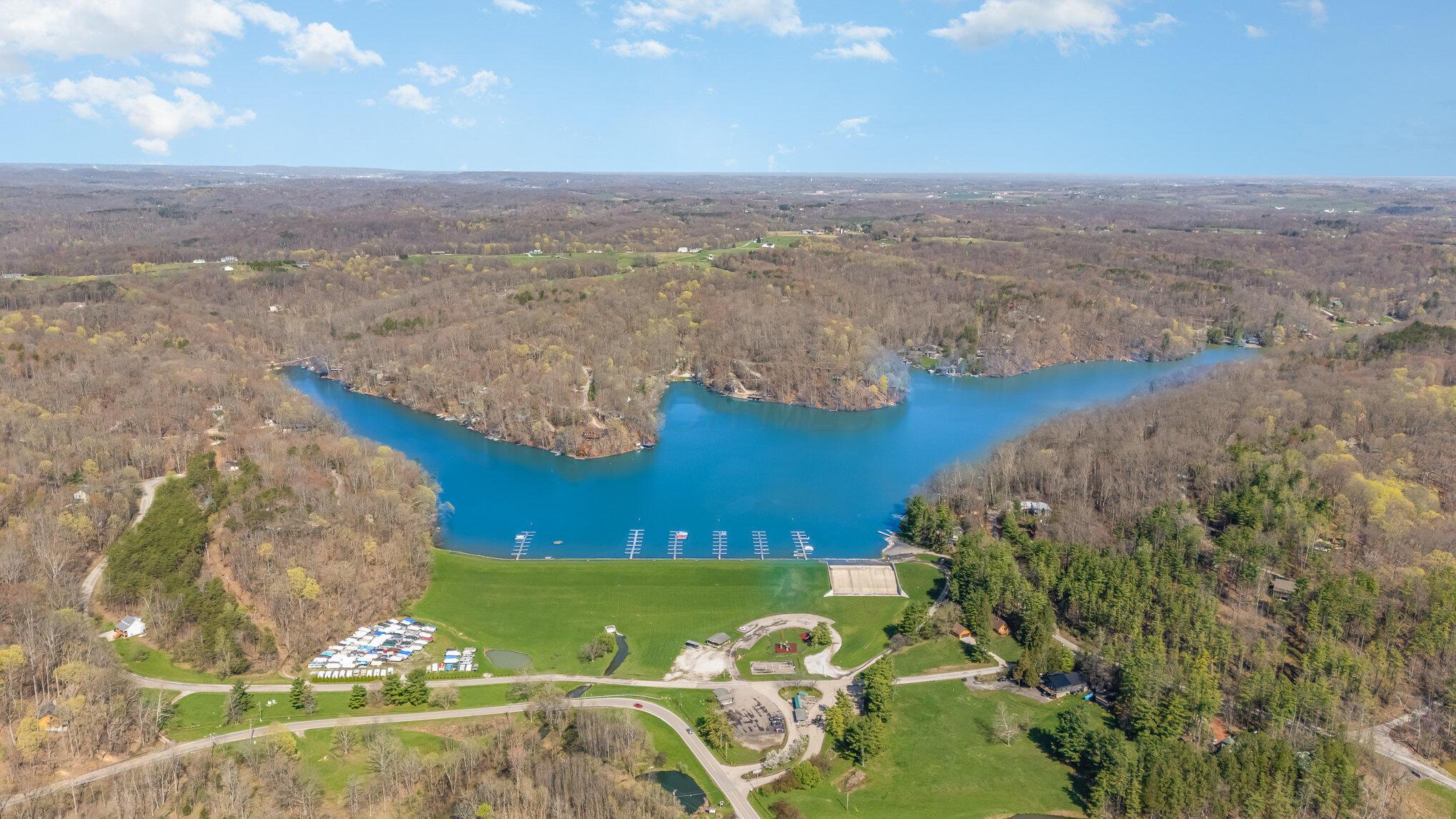 601 Navajo Lane, Sugar Grove, Ohio image 36