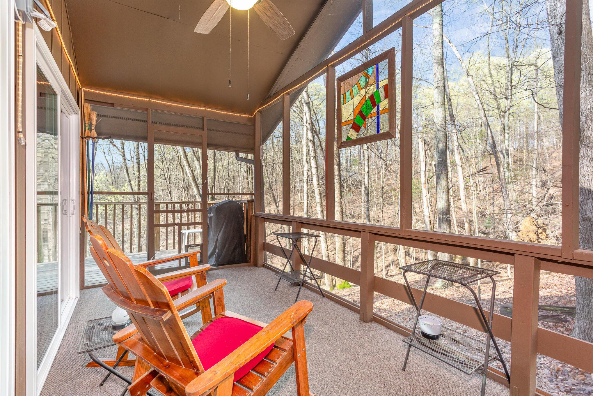 601 Navajo Lane, Sugar Grove, Ohio image 7