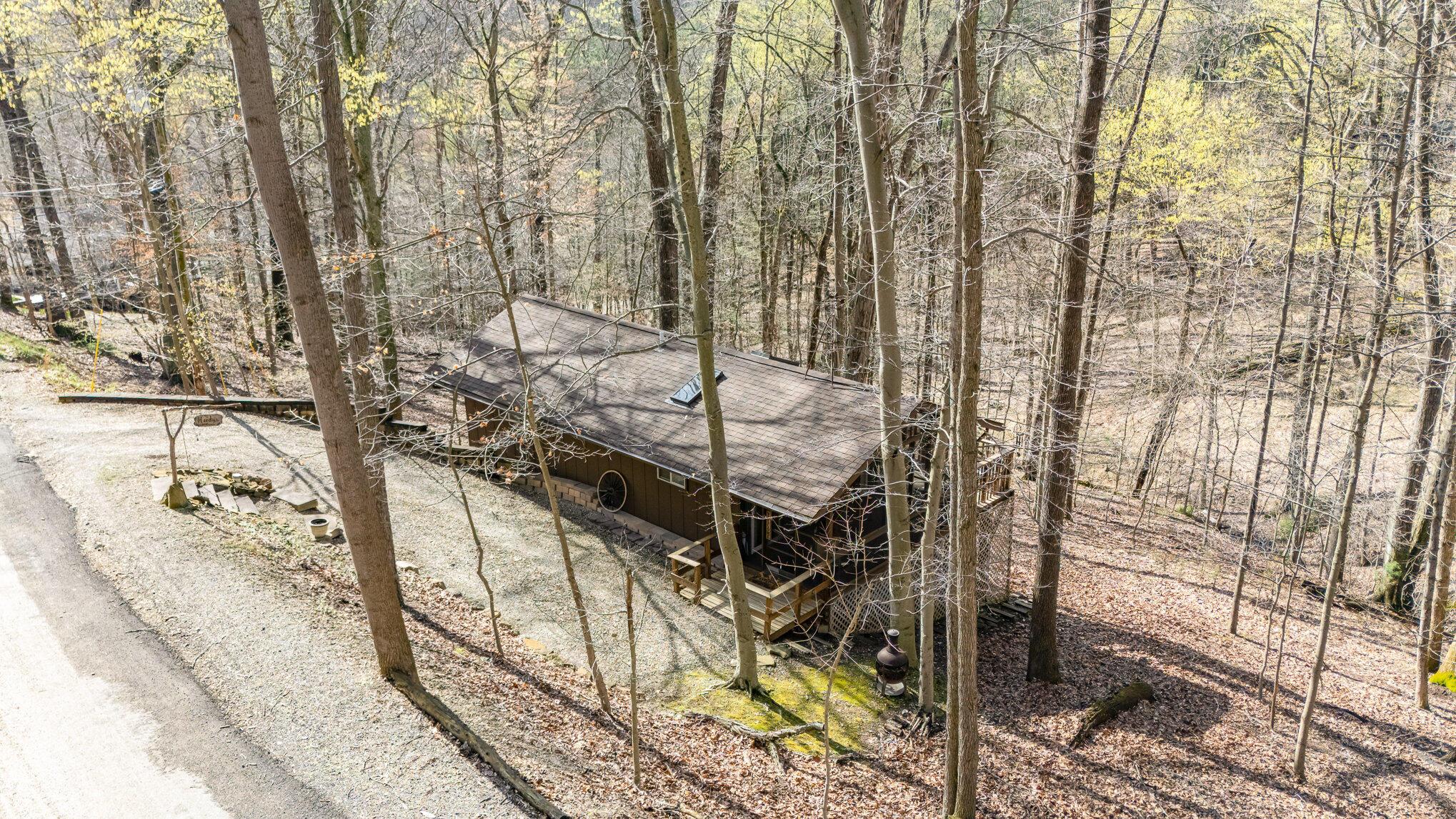 601 Navajo Lane, Sugar Grove, Ohio image 4