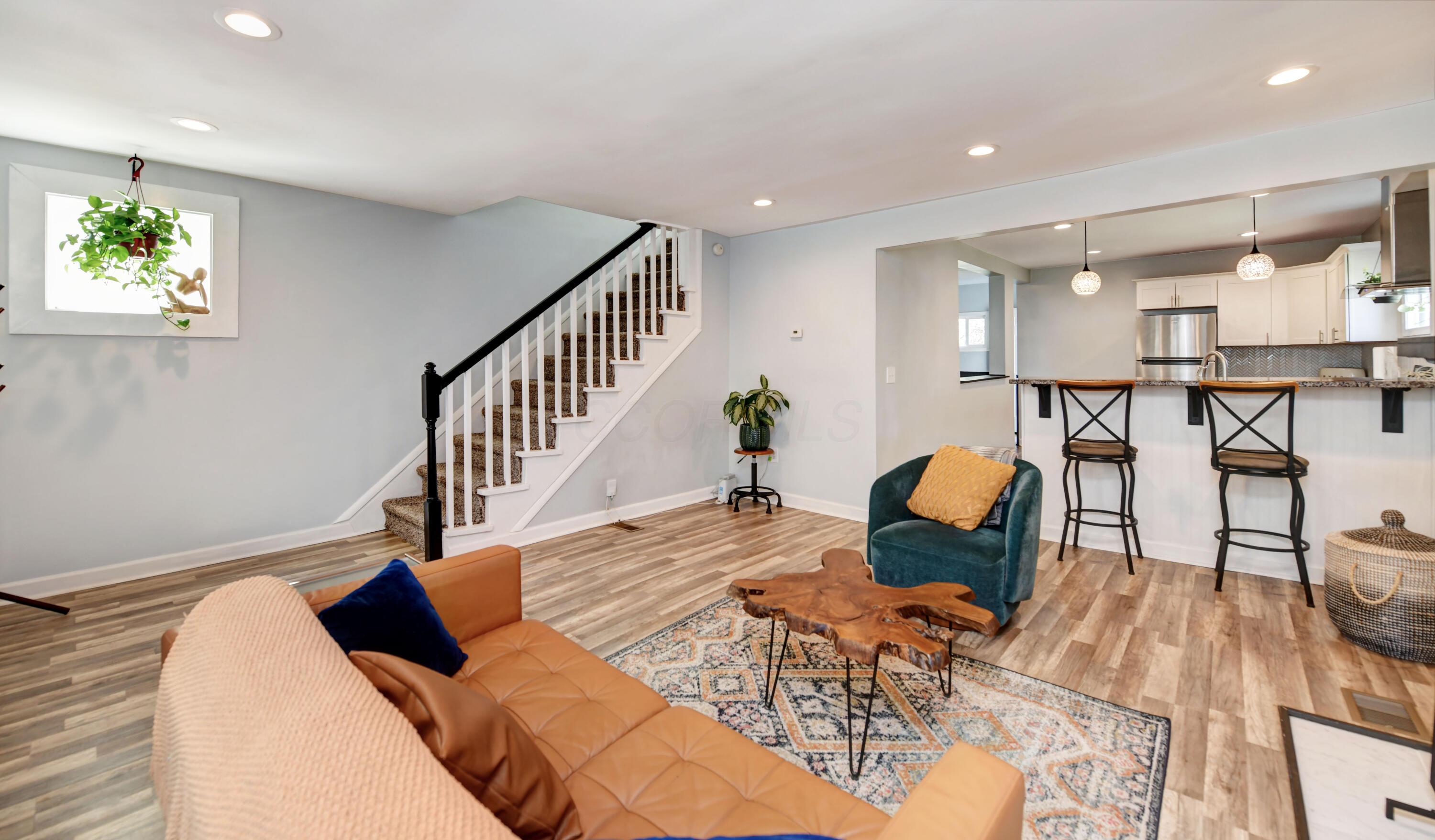 909 Oakwood Avenue, Columbus, Ohio image 3
