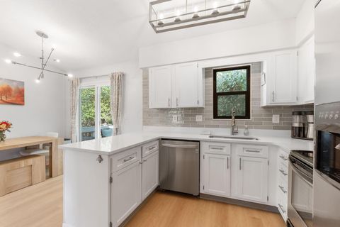 Photo of 5038 Shannonbrook Drive, Columbus, OH 43221 (MLS # 226012865)