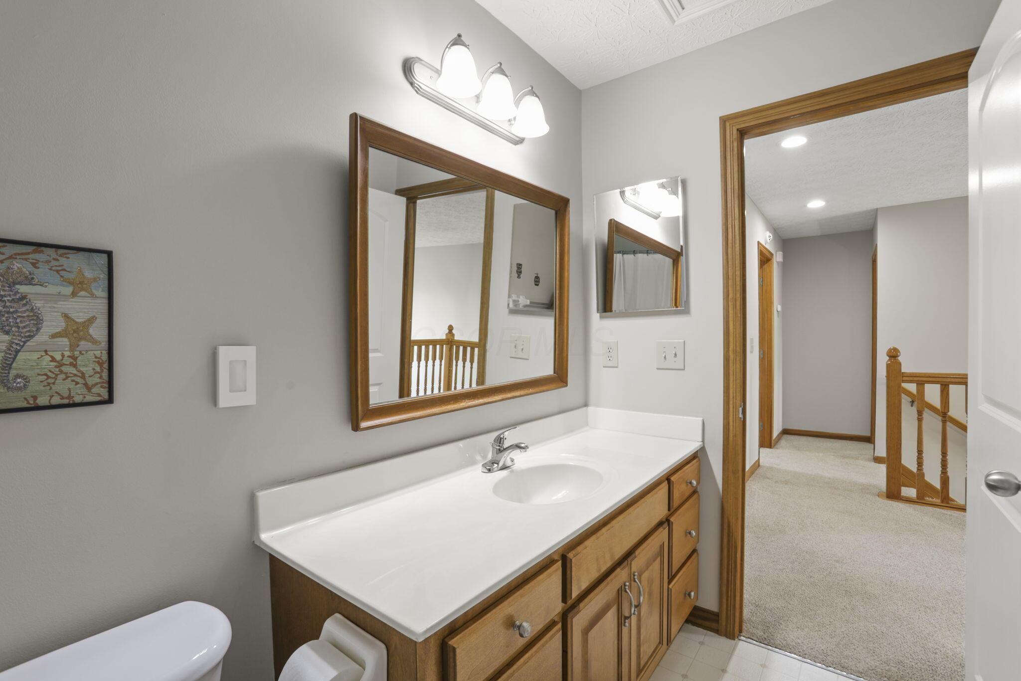 9388 Brooks Close, Powell, Ohio image 40