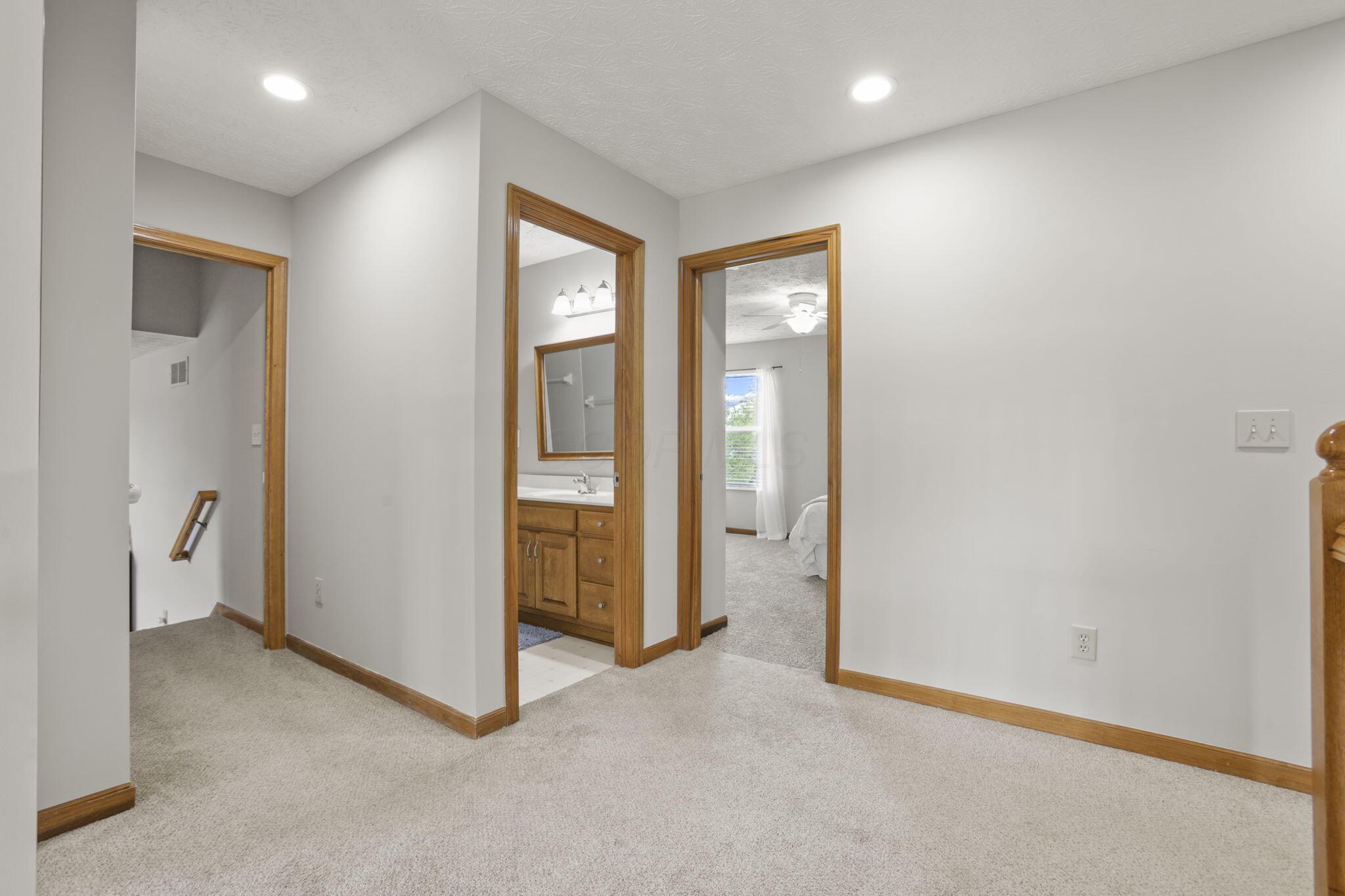 9388 Brooks Close, Powell, Ohio image 37