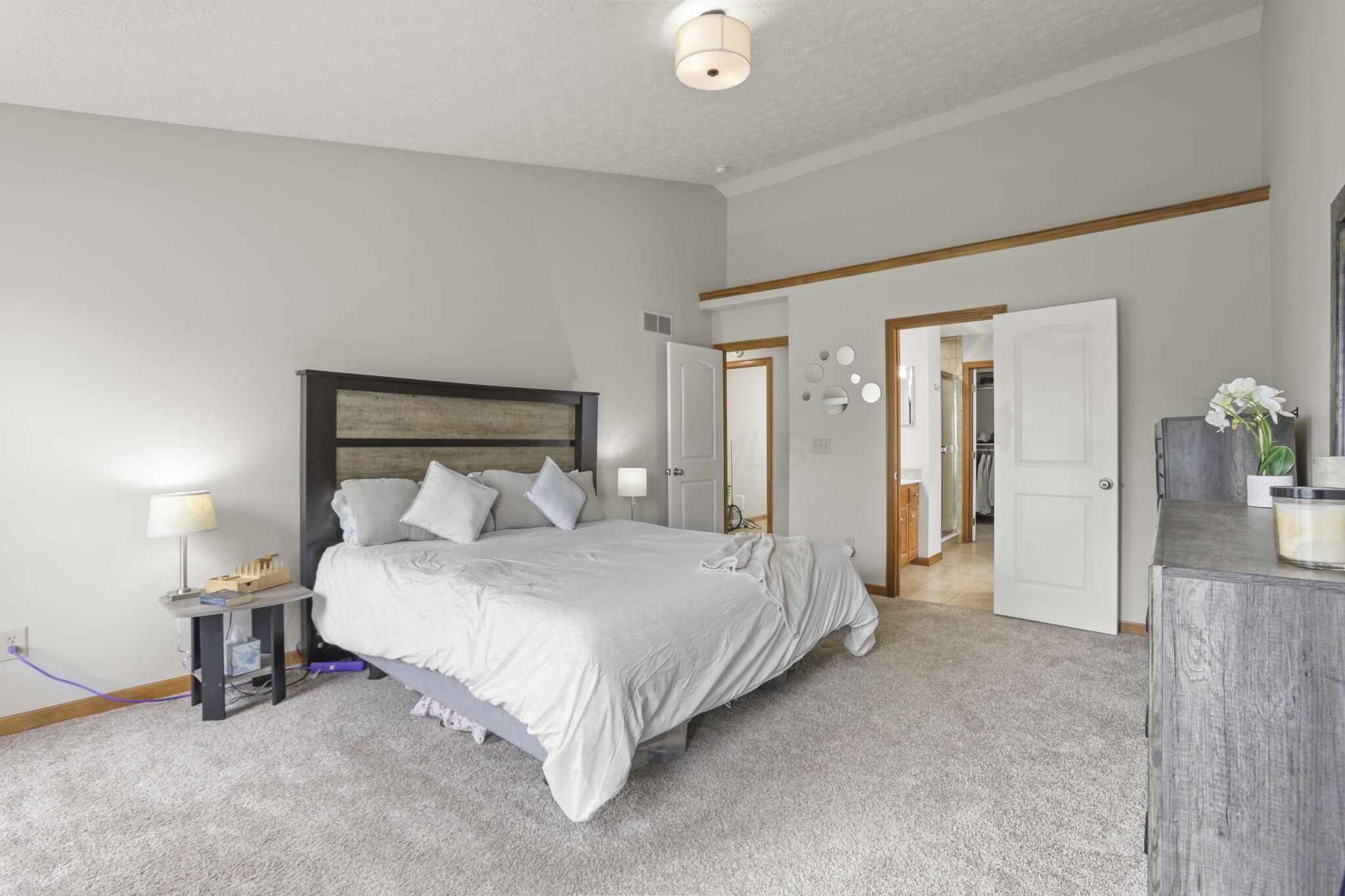9388 Brooks Close, Powell, Ohio image 31