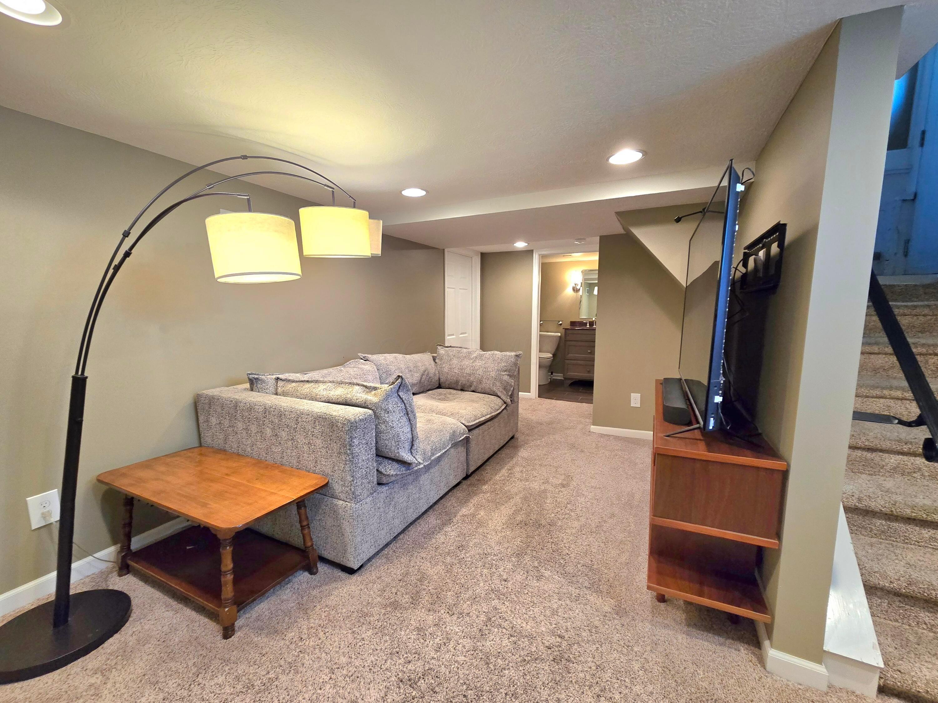 1328 Haines Avenue, Columbus, Ohio image 25