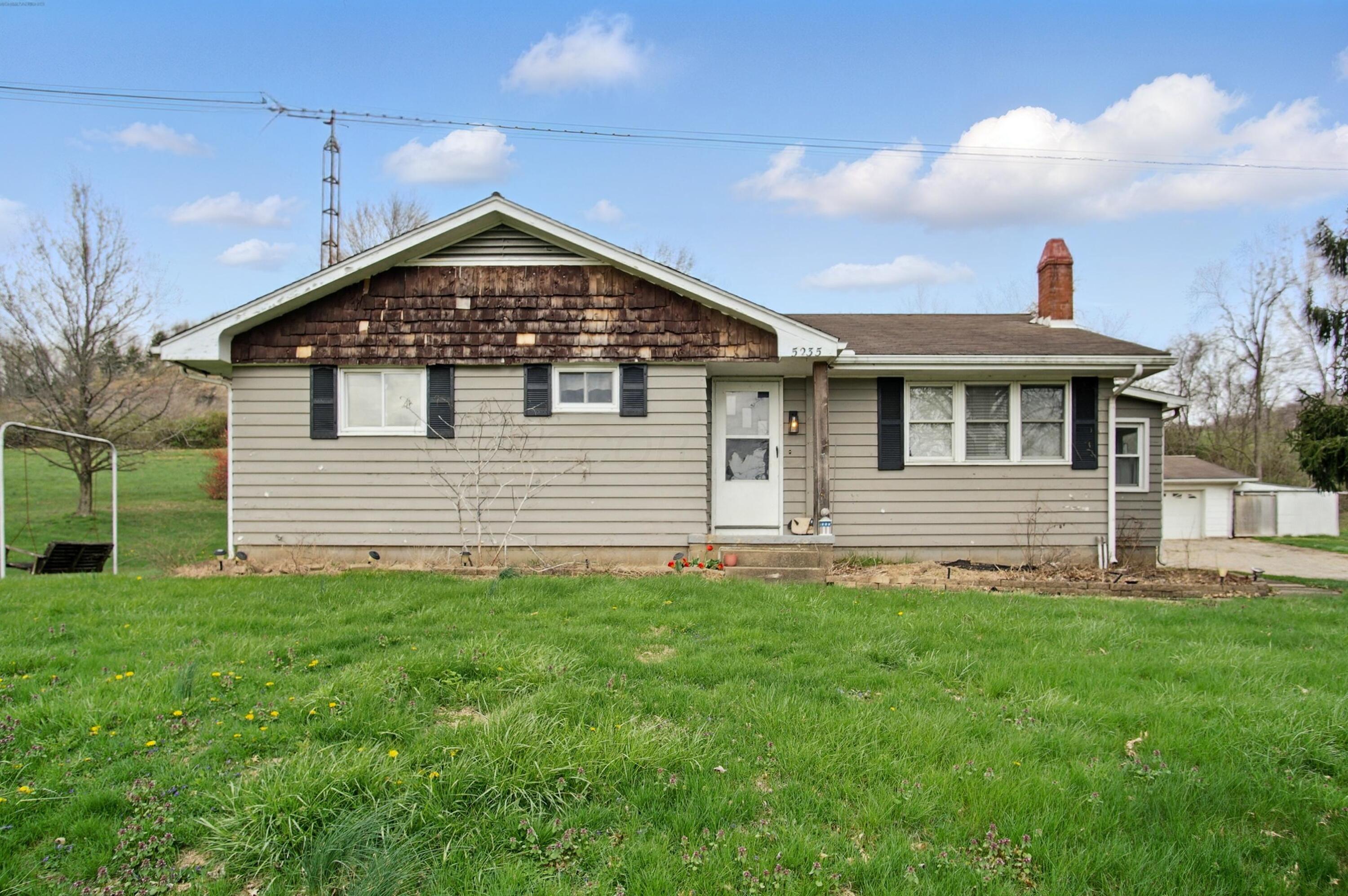 5235 Raiders Road, Frazeysburg, Ohio image 2