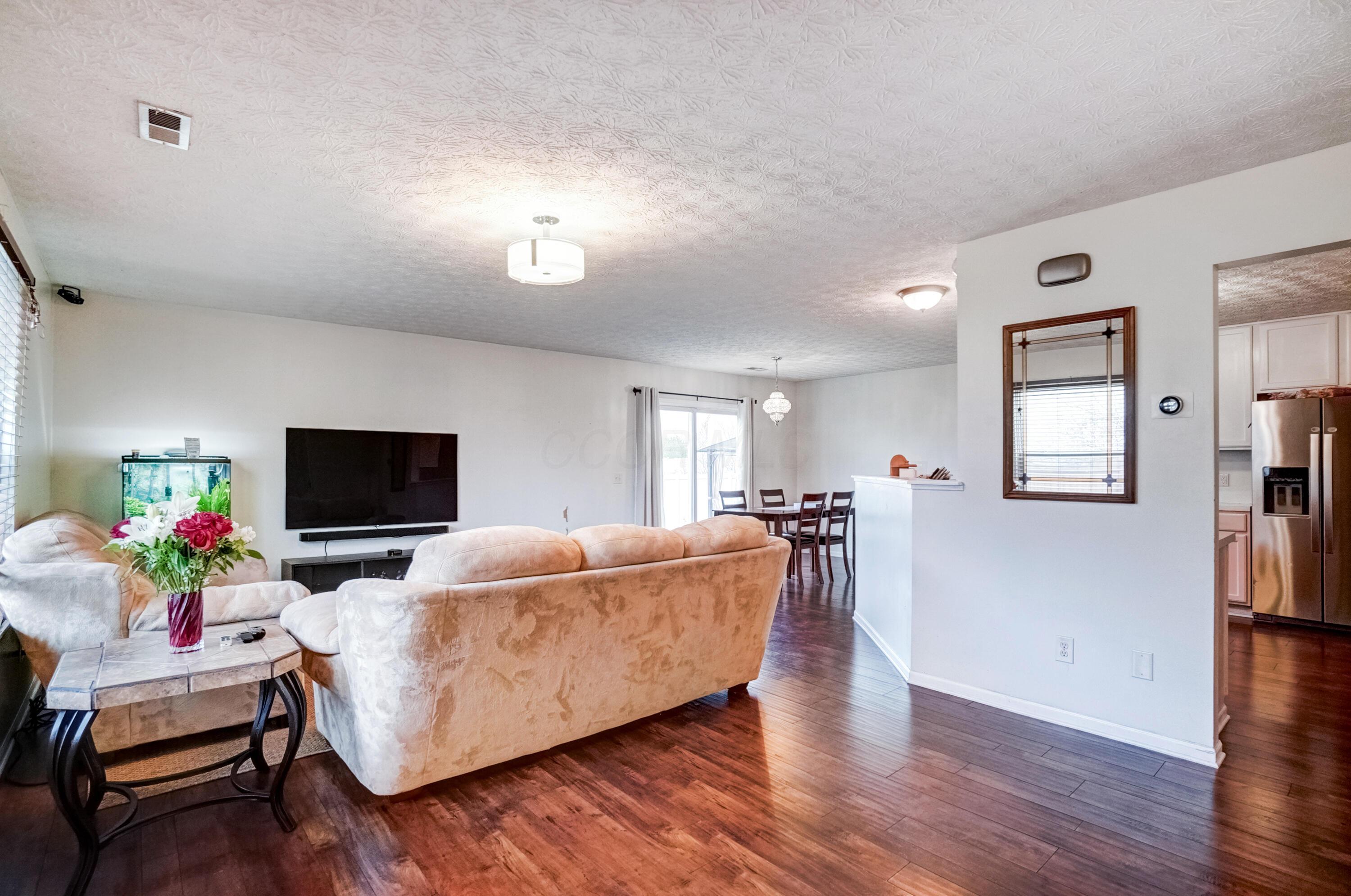 6184 Nasby Drive, Galloway, Ohio image 3