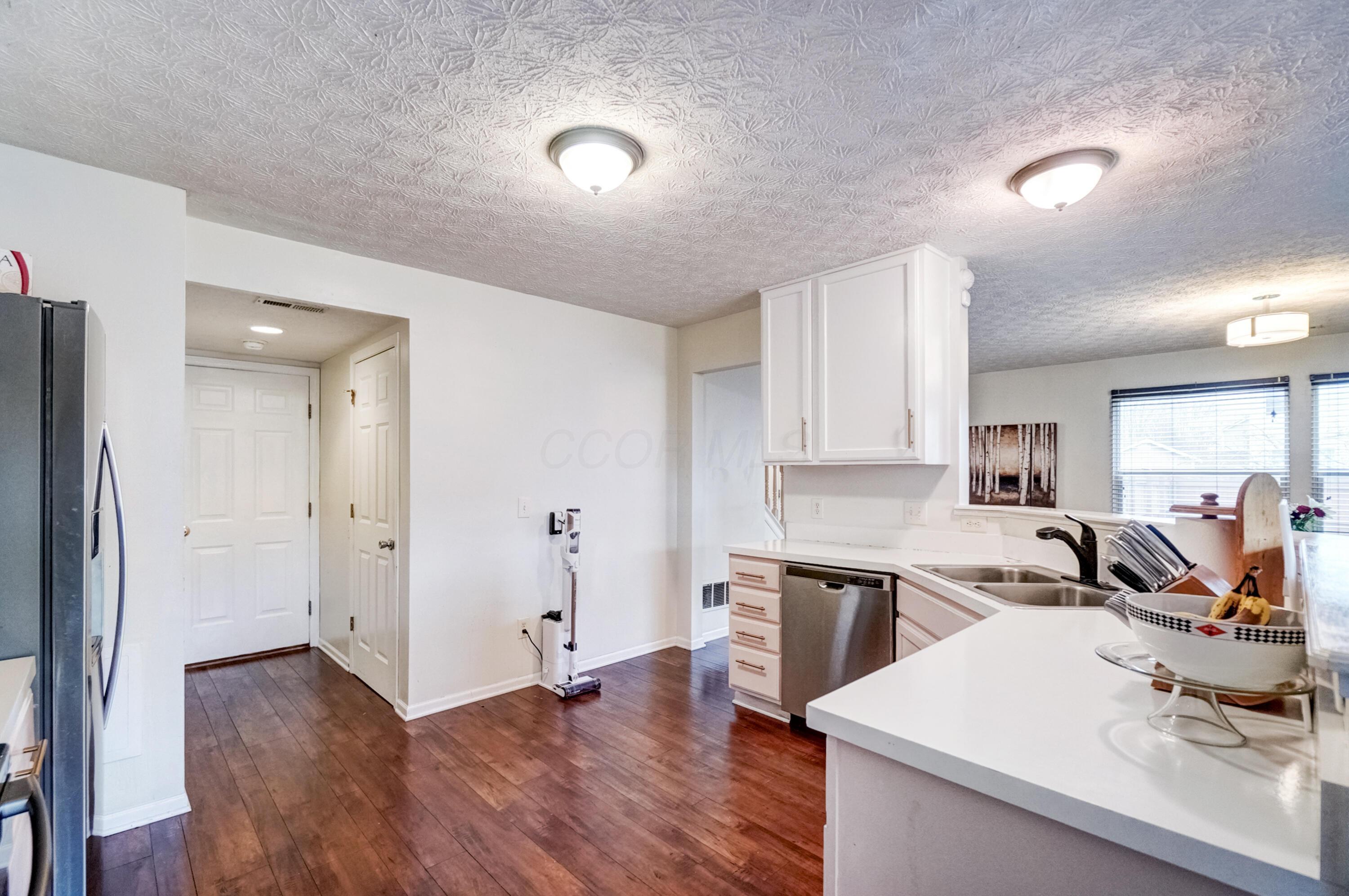 6184 Nasby Drive, Galloway, Ohio image 13
