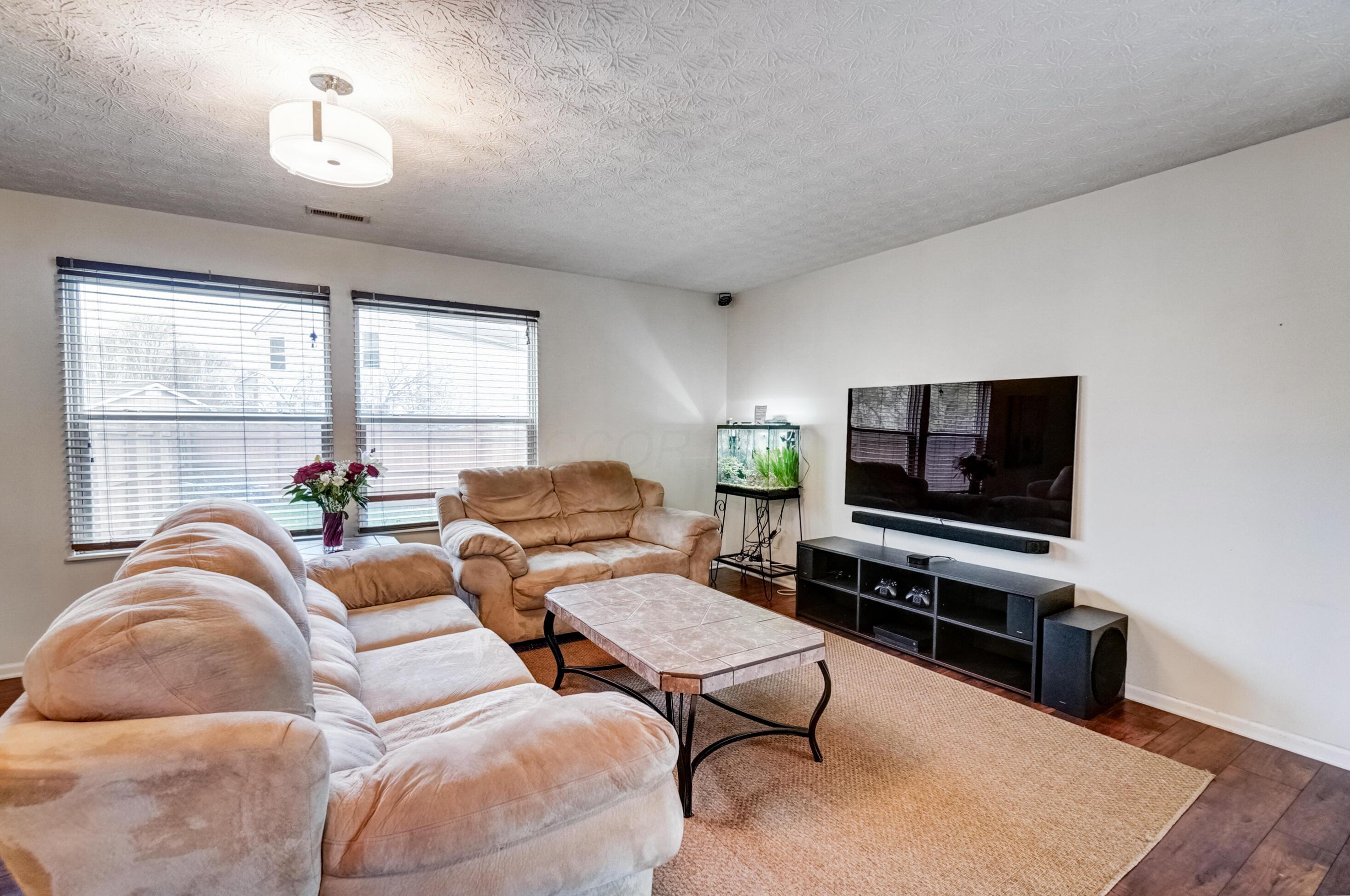 6184 Nasby Drive, Galloway, Ohio image 4