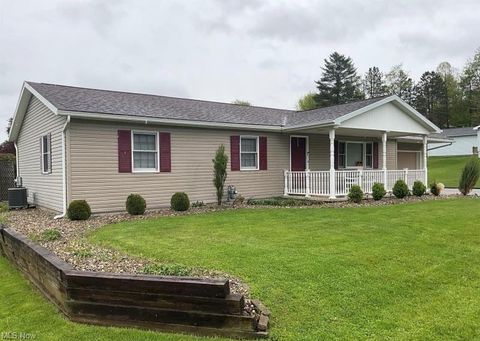 Single Family Residence in Zanesville OH 18 Hickory Street 9.jpg