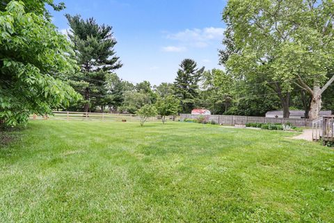 Tiny photo for 3140 Fishinger Road, Columbus, OH 43221 (MLS # 226020868)
