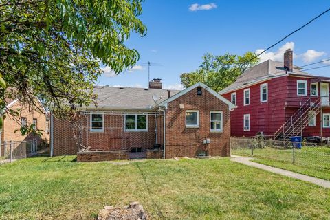 Tiny photo for 121 N Terrace Avenue, Columbus, OH 43204 (MLS # 226002434)