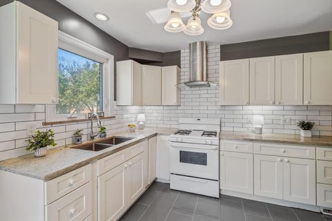 Tiny photo for 121 N Terrace Avenue, Columbus, OH 43204 (MLS # 226002434)