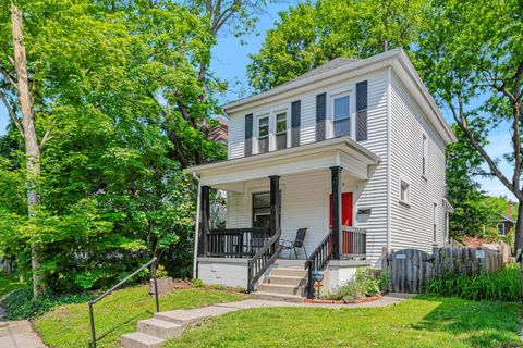 Photo of 120 E Blake Avenue, Columbus, OH 43202 (MLS # 225021026)