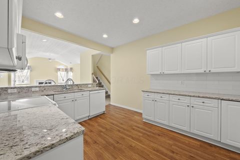 Tiny photo for 4189 Waterside Place 9 #9, Grove City, OH 43123 (MLS # 225045608)