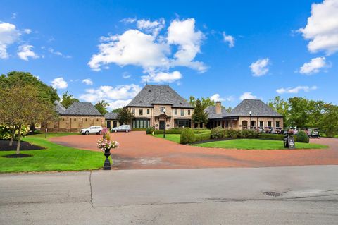 Tiny photo for 4189 Waterside Place 9 #9, Grove City, OH 43123 (MLS # 225045608)