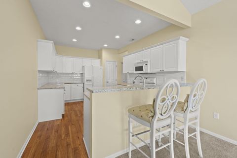 Tiny photo for 4189 Waterside Place 9 #9, Grove City, OH 43123 (MLS # 225045608)