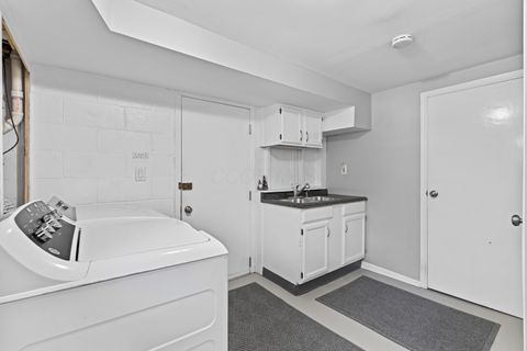 Tiny photo for 2668 Edgevale Road, Upper Arlington, OH 43221 (MLS # 226005301)