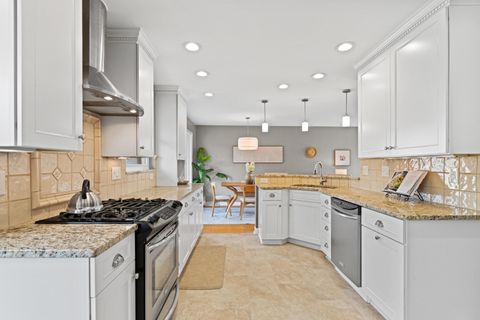 Tiny photo for 2668 Edgevale Road, Upper Arlington, OH 43221 (MLS # 226005301)