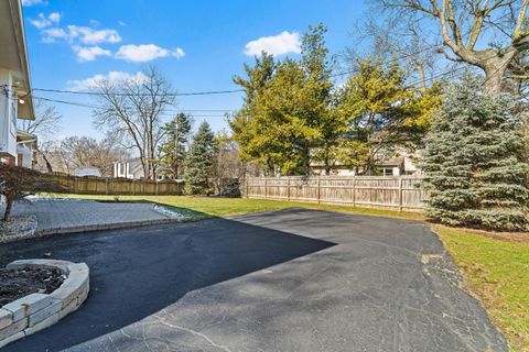 Tiny photo for 2668 Edgevale Road, Upper Arlington, OH 43221 (MLS # 226005301)