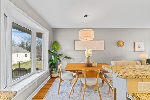 Tiny photo for 2668 Edgevale Road, Upper Arlington, OH 43221 (MLS # 226005301)