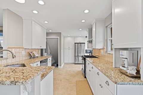 Tiny photo for 2668 Edgevale Road, Upper Arlington, OH 43221 (MLS # 226005301)