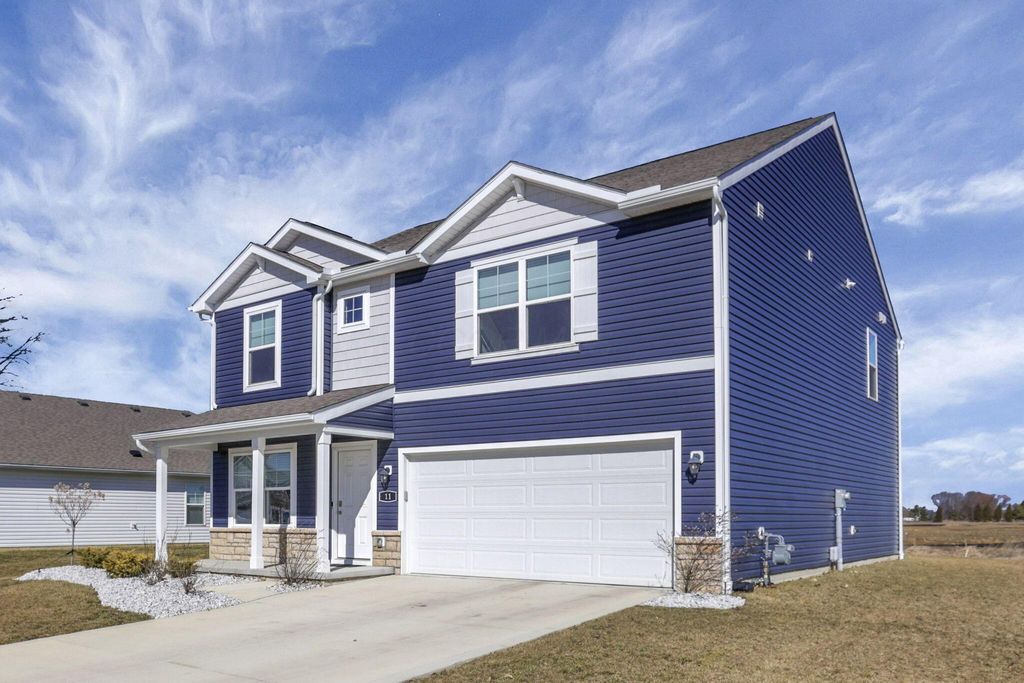 Photo of 11 Walnut Mill Way 11 #11, Ashville, OH 43103 (MLS # 226023126)