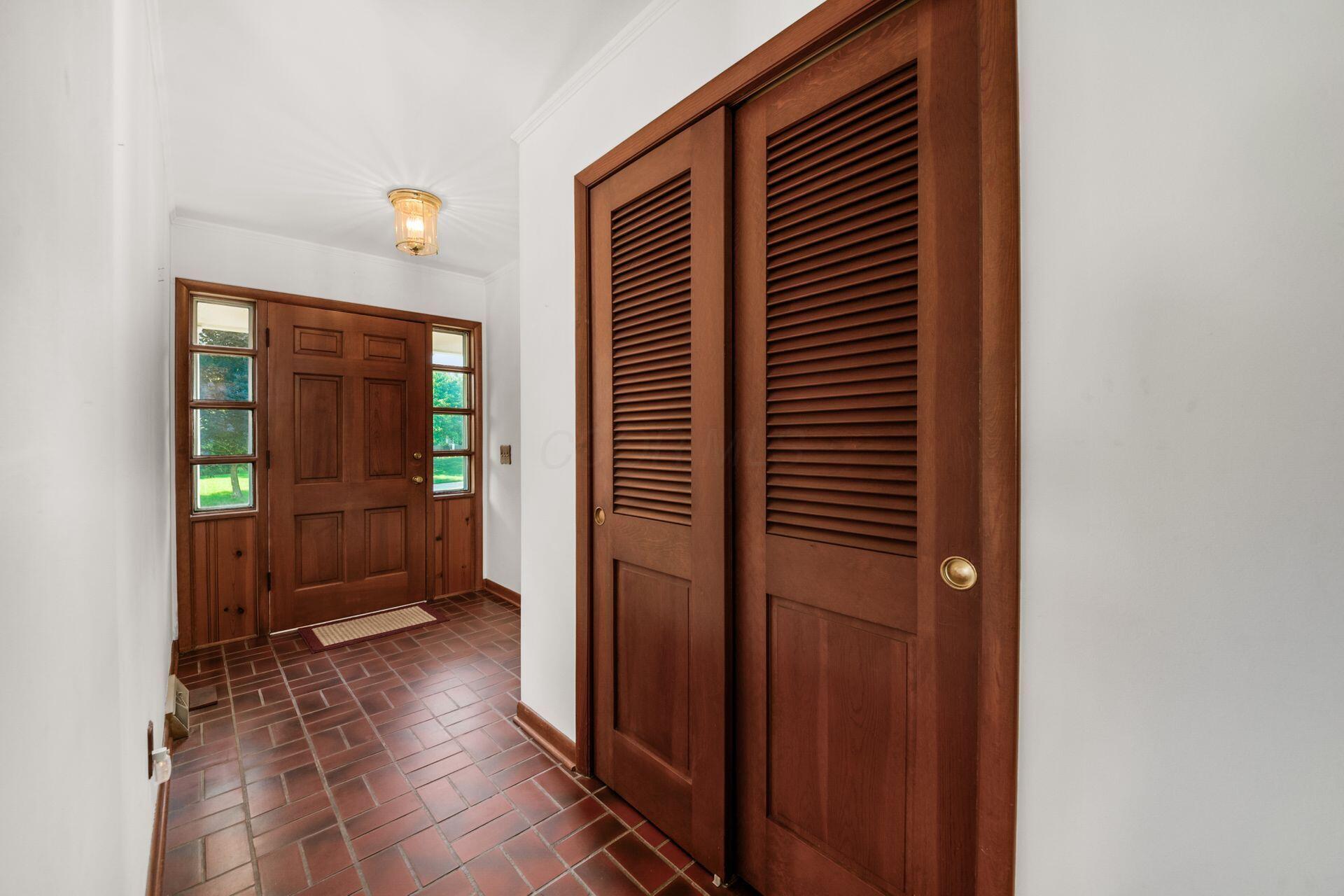 738 Stinson Drive, Columbus, Ohio image 6