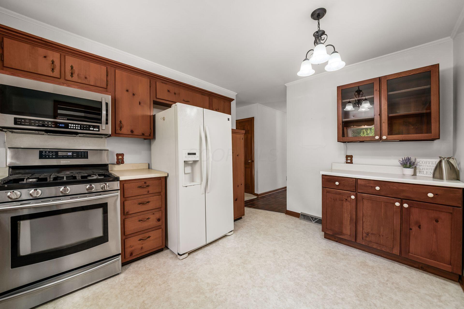738 Stinson Drive, Columbus, Ohio image 14