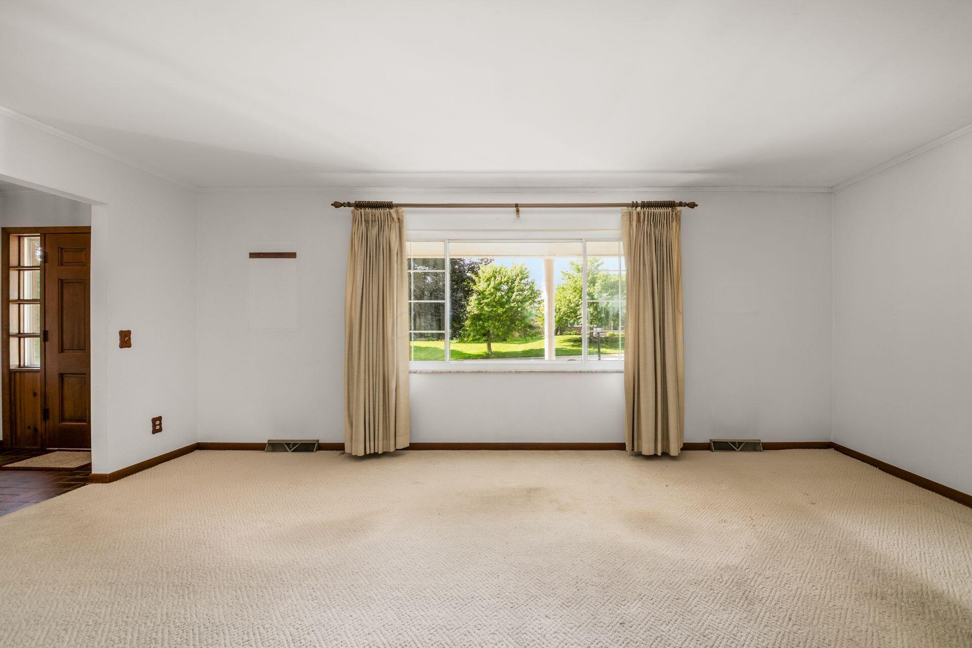 738 Stinson Drive, Columbus, Ohio image 7