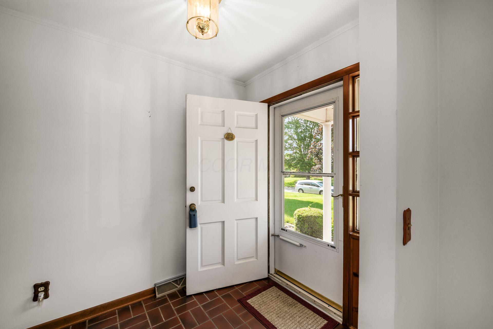 738 Stinson Drive, Columbus, Ohio image 5