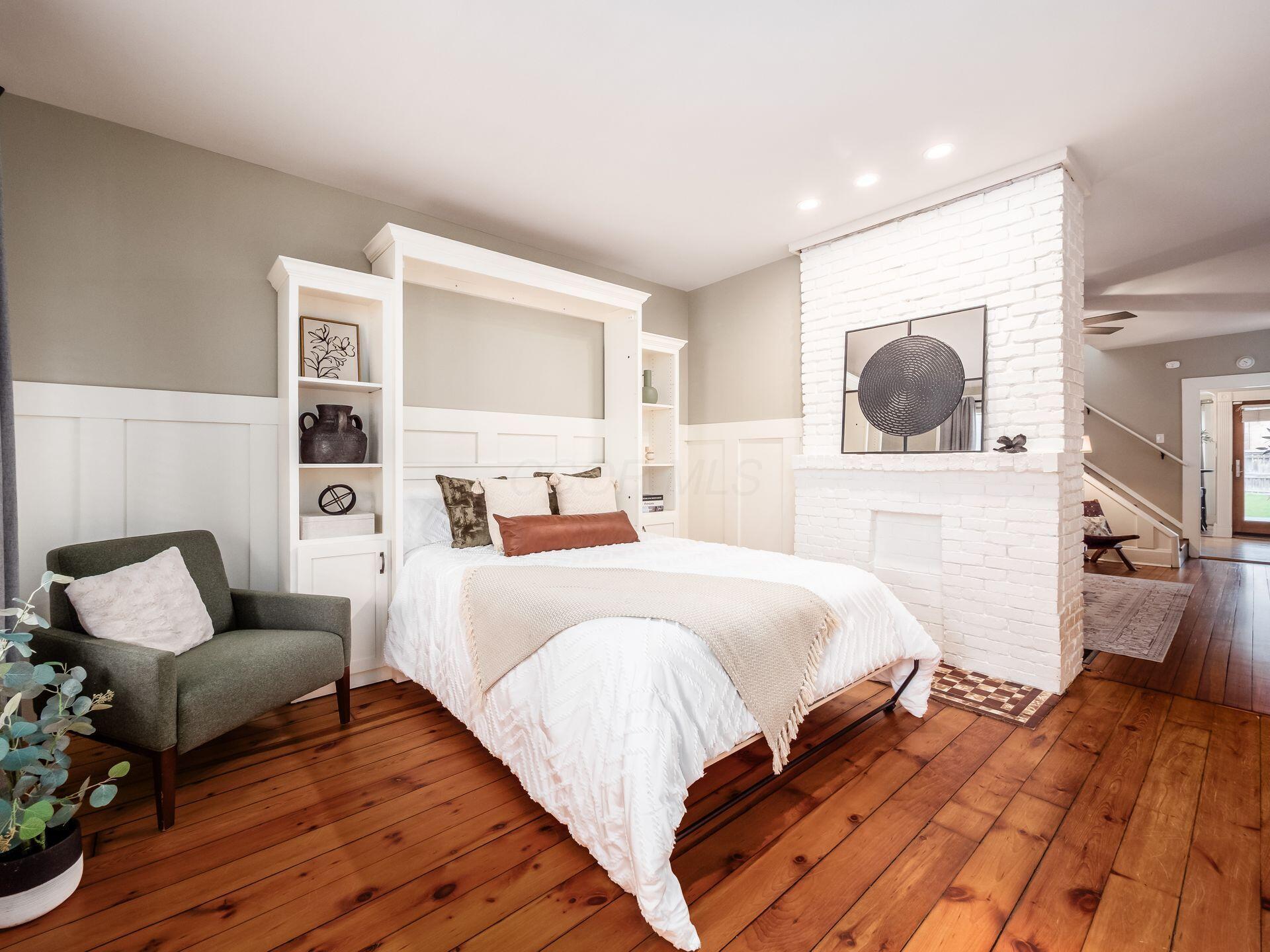 278 E Sycamore Street