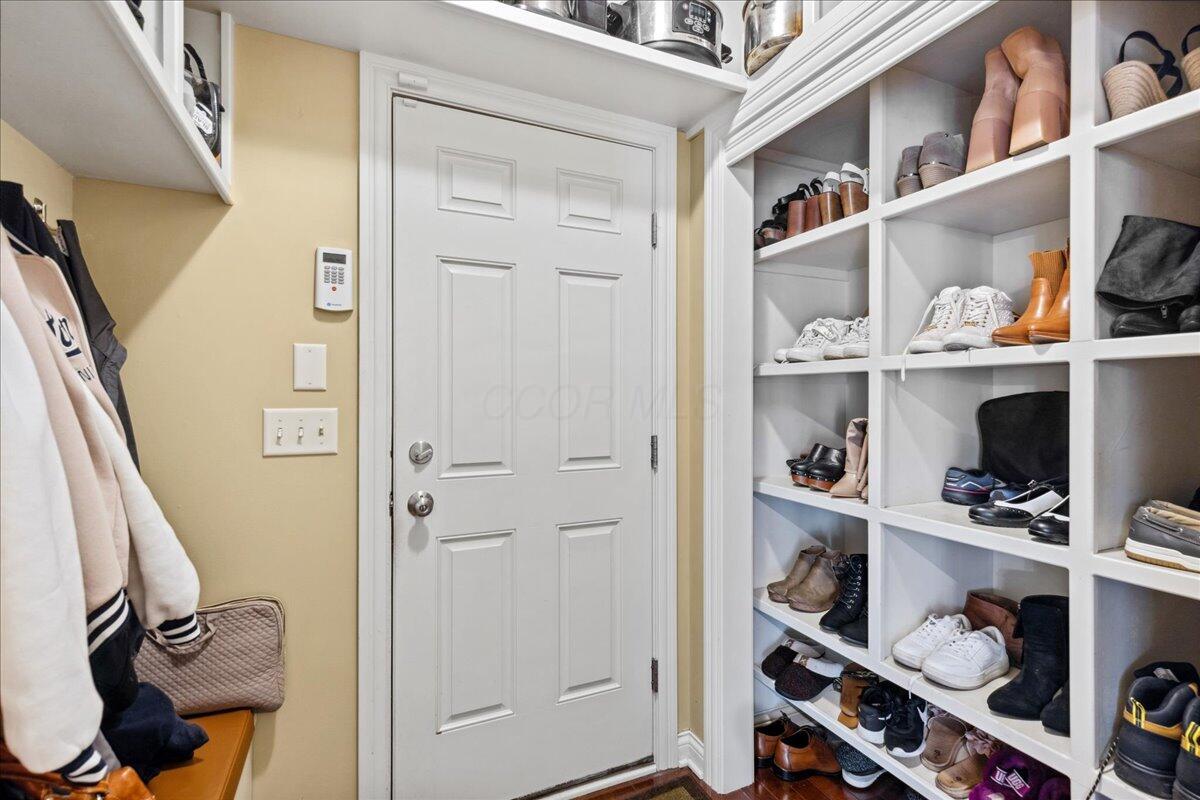 3144 Abbey Knoll Drive, Lewis Center, Ohio image 25