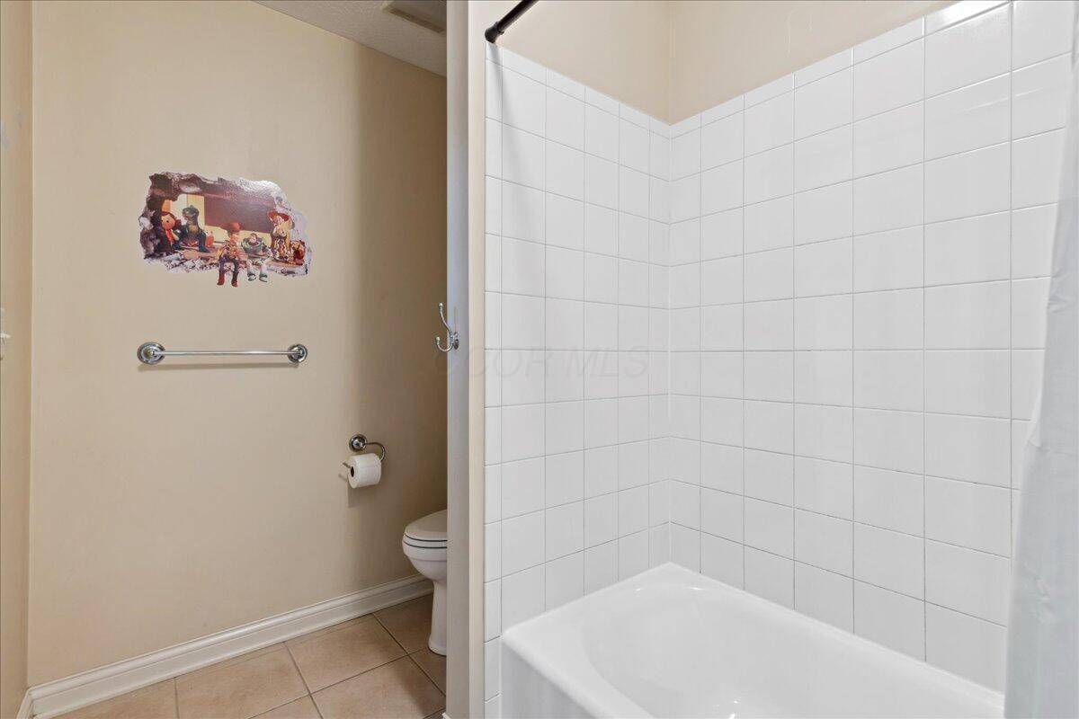 3144 Abbey Knoll Drive, Lewis Center, Ohio image 45