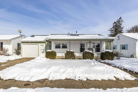 Photo of 430 Ruth Avenue, Circleville, OH 43113 (MLS # 226003474)