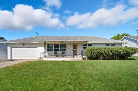 Photo of 860 Amherst Drive, Urbana, OH 43078 (MLS # 225039321)