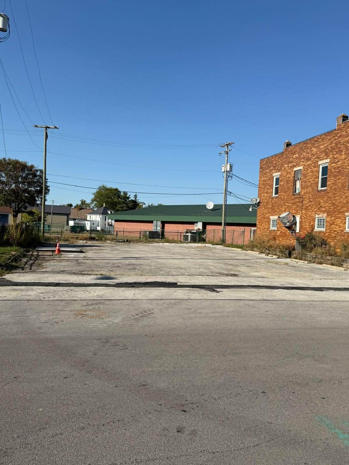 116 W North Street 118