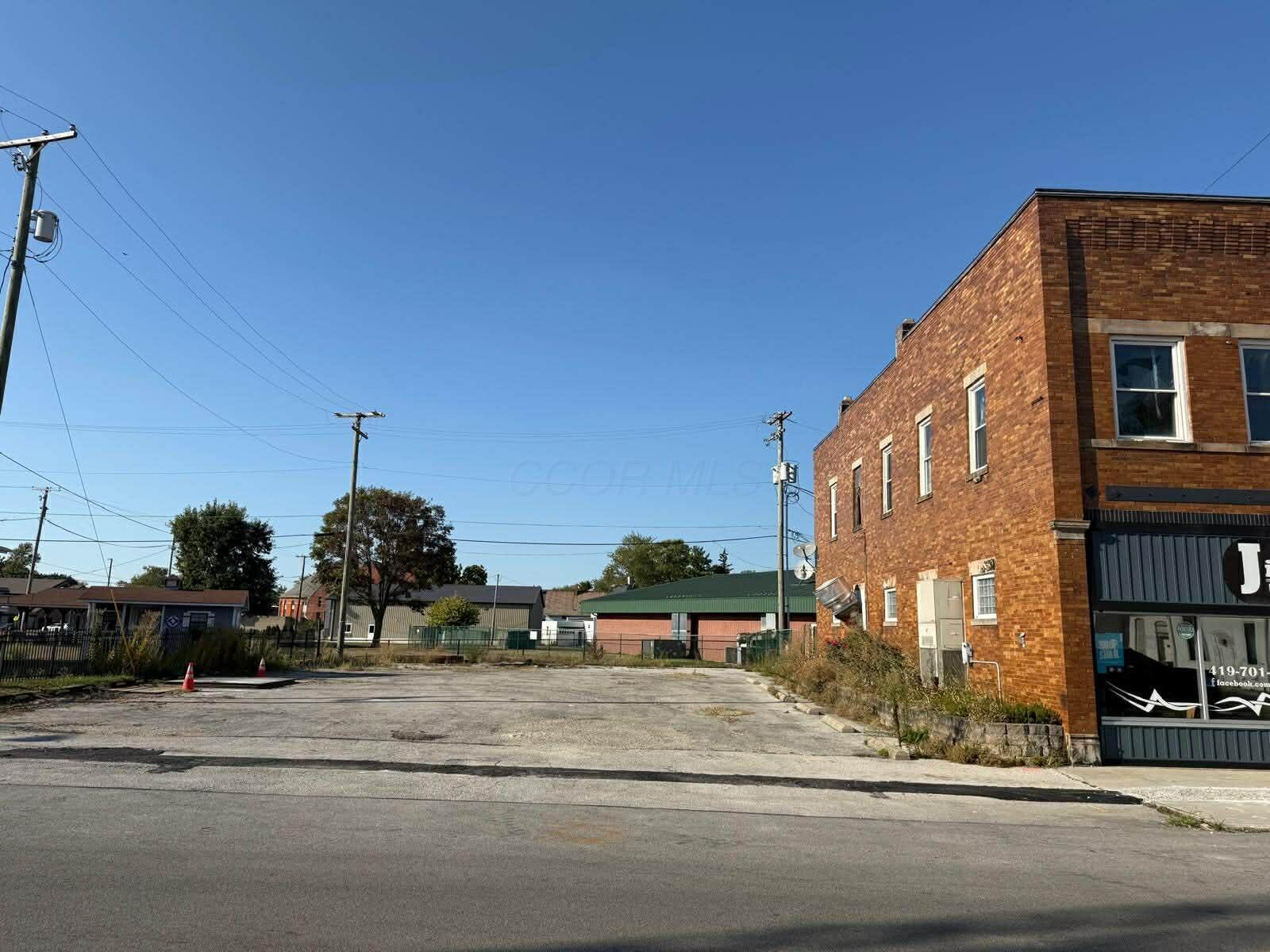 116 W North Street 118